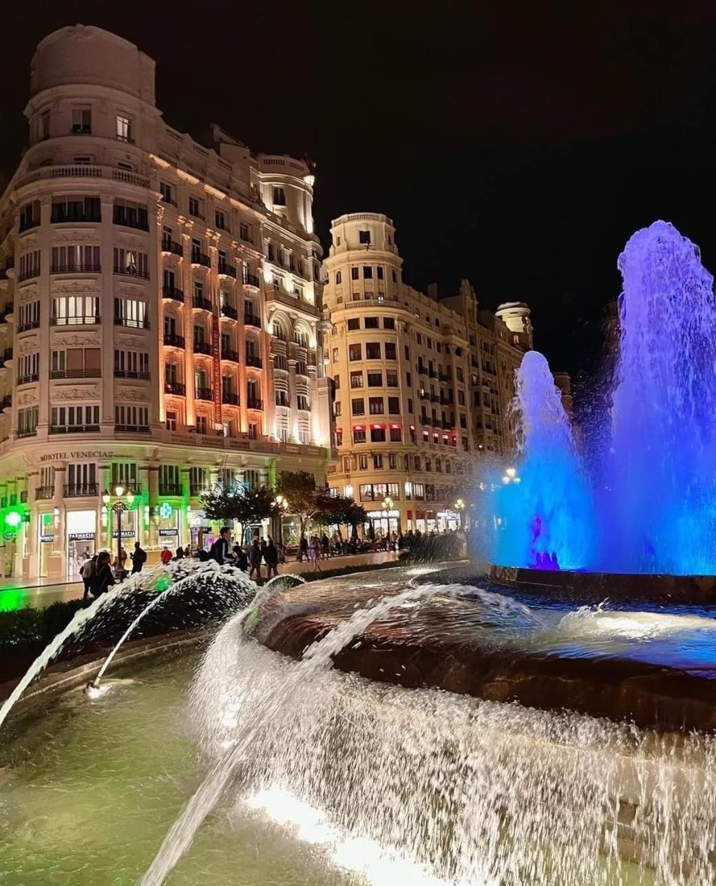 Mirador 1 Del Mercado Central - Habitacion Con Bano Privado En El Centro De La Ciudad Vella Valencia Luaran gambar