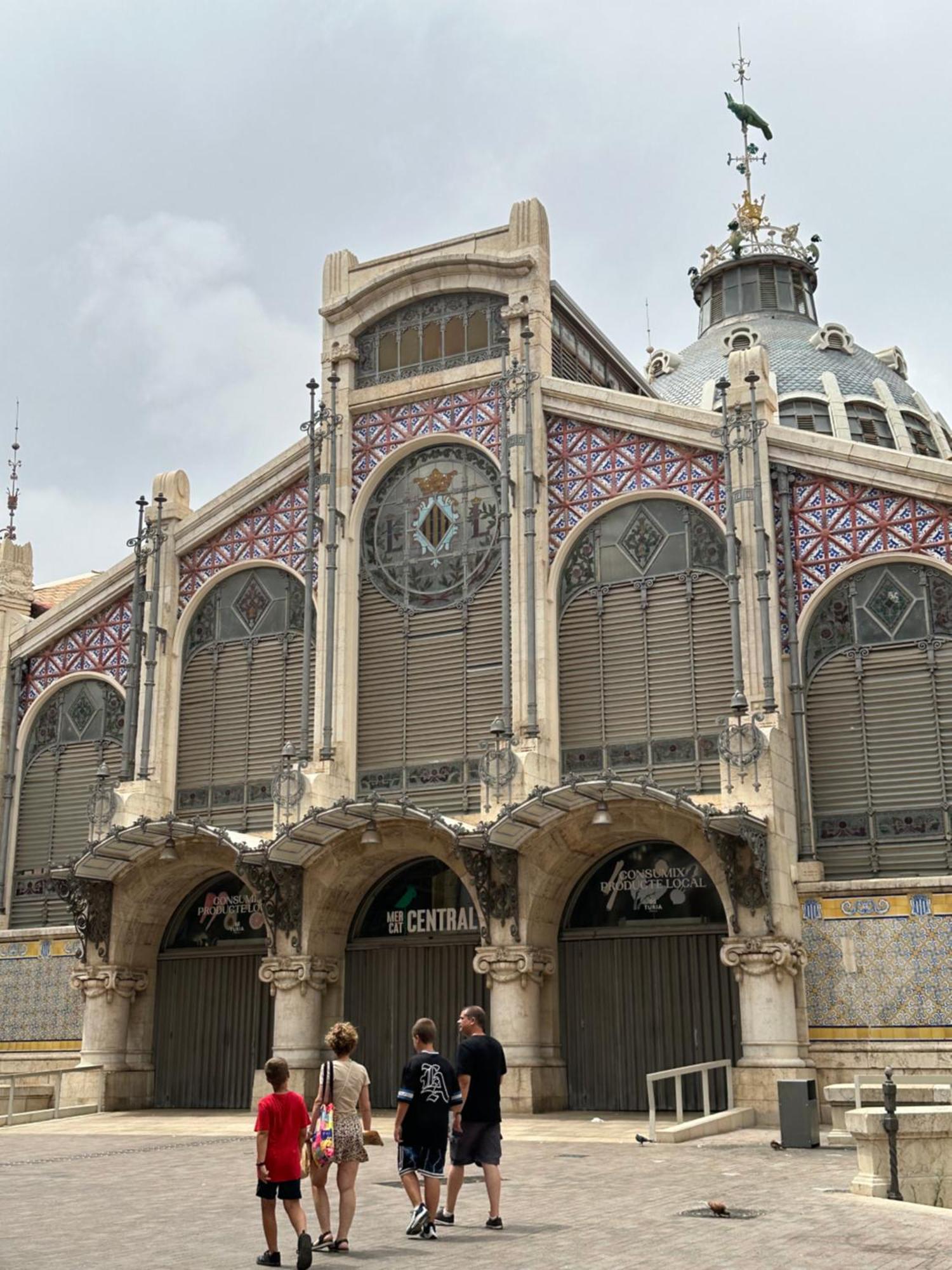 Mirador 1 Del Mercado Central - Habitacion Con Bano Privado En El Centro De La Ciudad Vella Valencia Luaran gambar