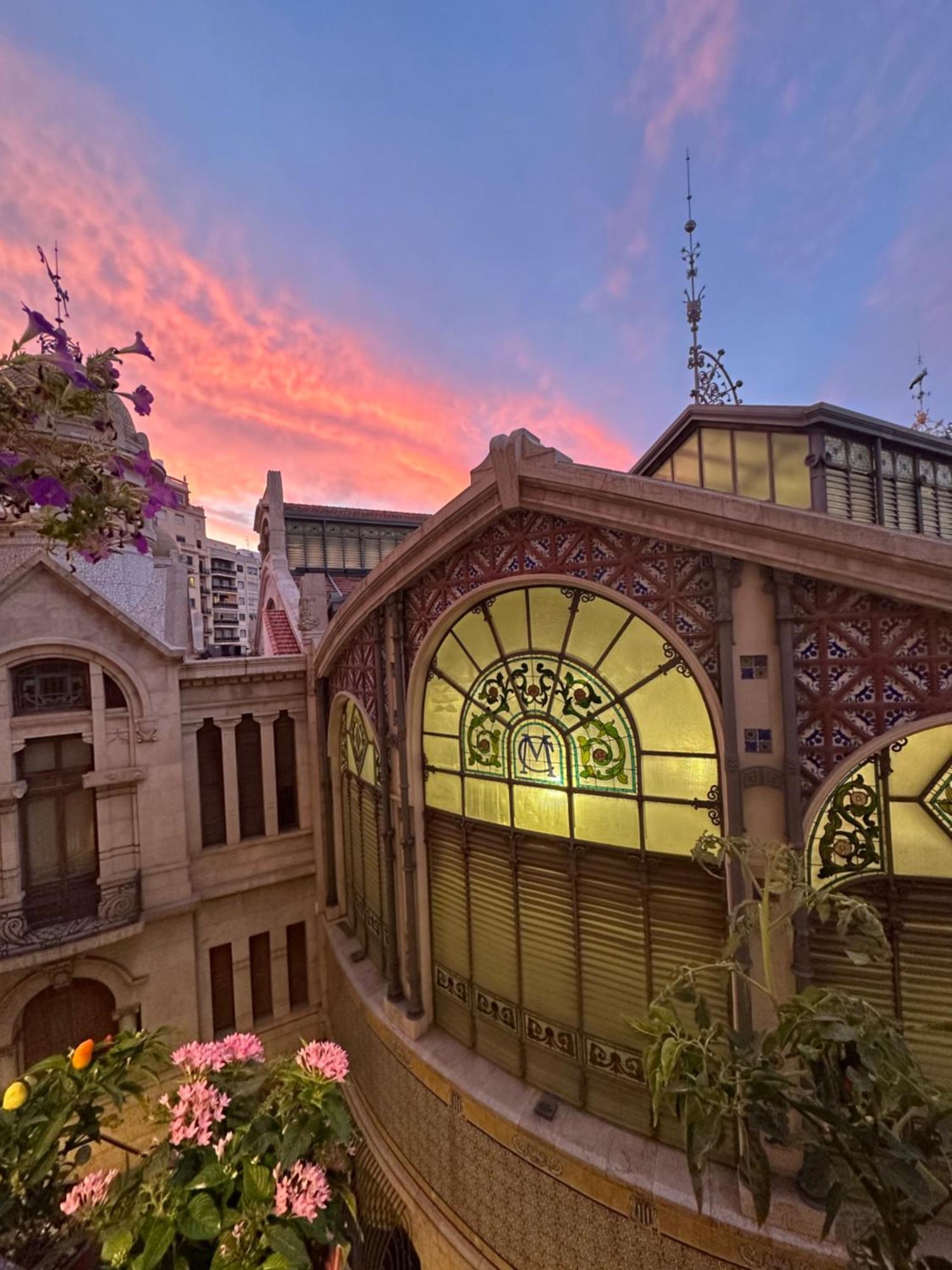 Mirador 1 Del Mercado Central - Habitacion Con Bano Privado En El Centro De La Ciudad Vella Valencia Luaran gambar